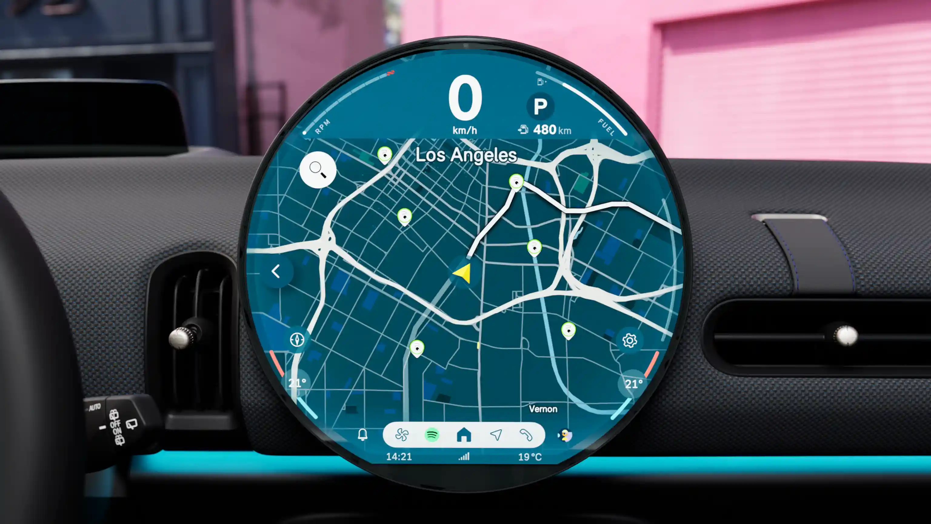 Video af MINI Coopers display, der viser navigations- og kontrolelementer