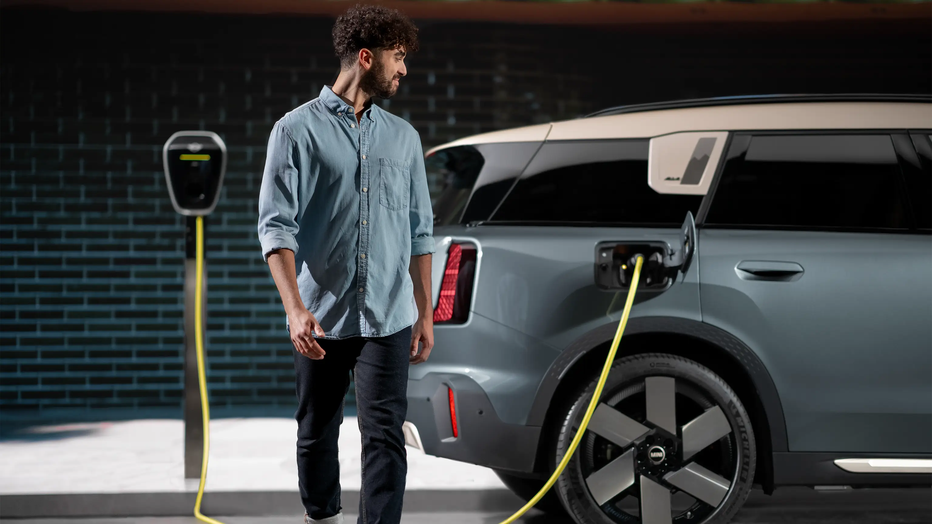 Fuldelektrisk MINI countryman – Elbil