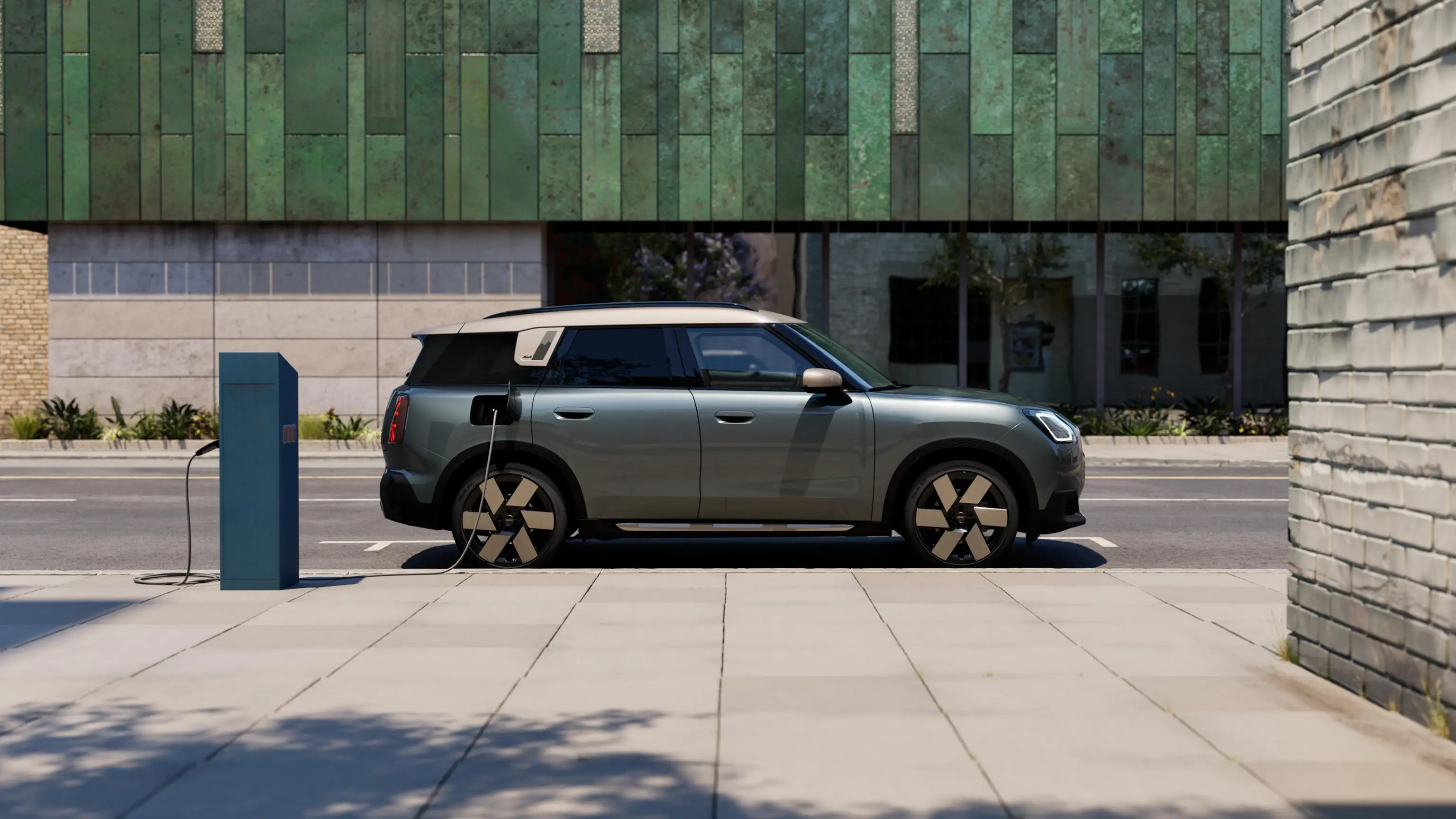 Fuldelektrisk MINI Countryman – set fra siden