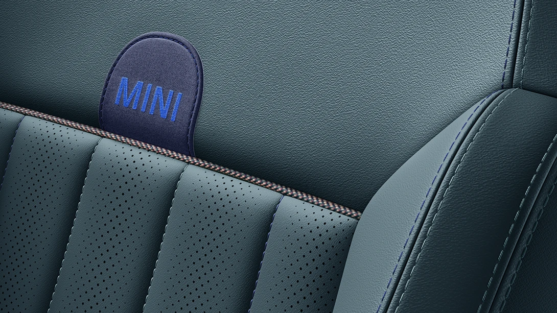 Visning af MINI Countryman med bagsæder i Favoured Style i Dark Petrol Vescin