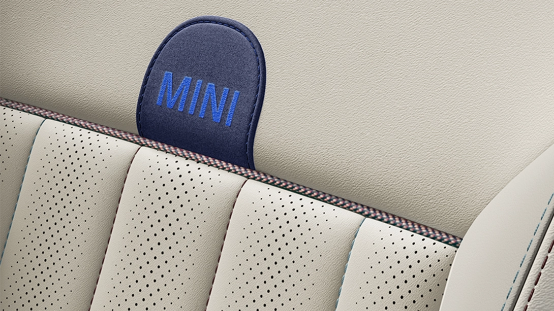 Visning af MINI Countryman med sæder i Favoured Style i Beige Vescin