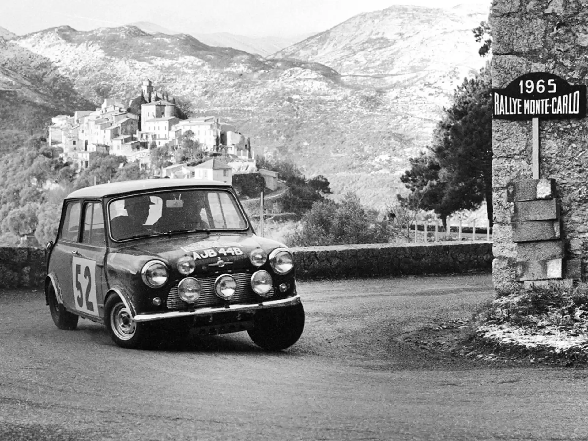 MINI John Cooper Works - MINI i fuld fart
