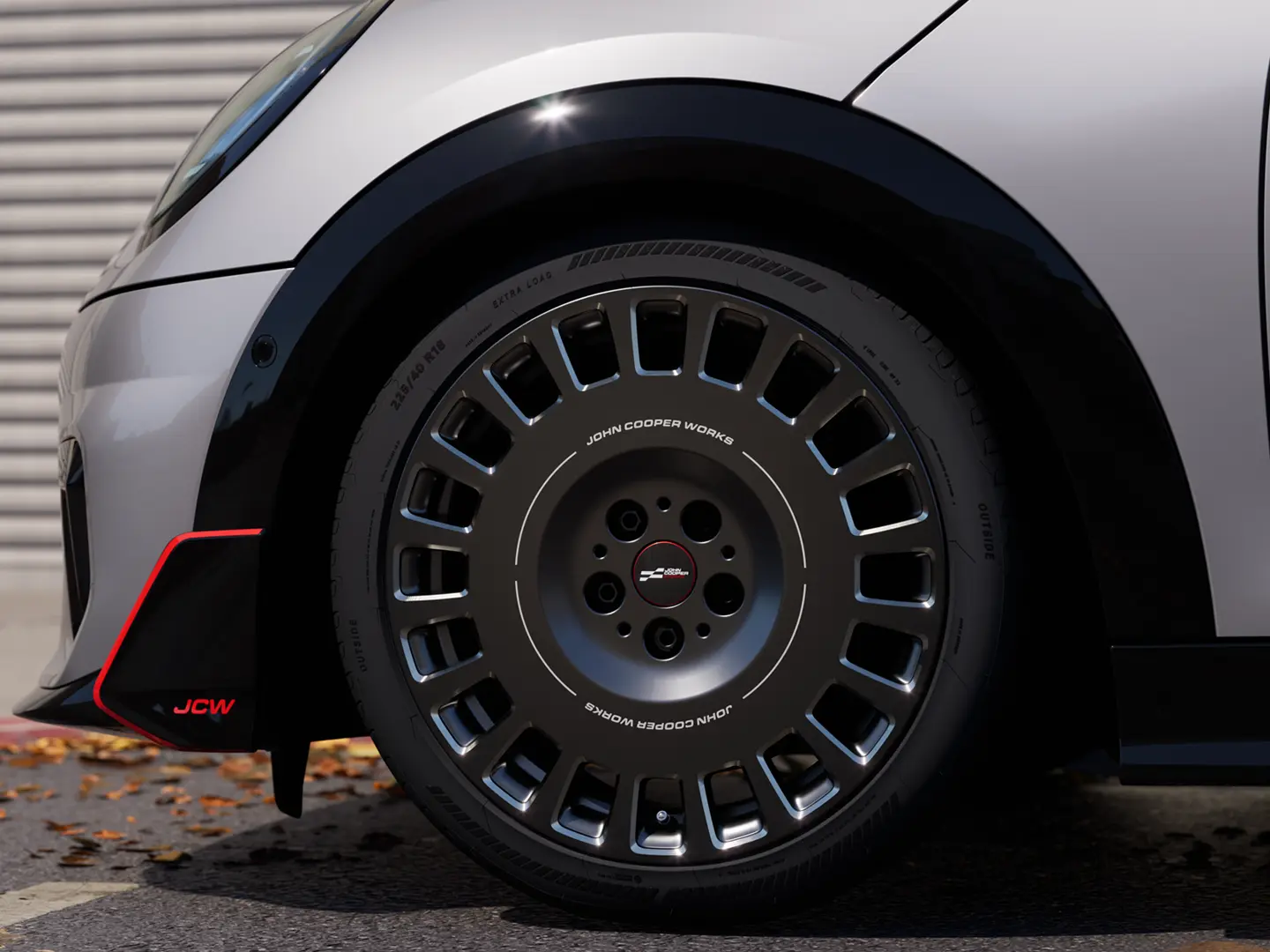 MINI John Cooper Works letmetalfælge — med godkendte, stjernemærkede dæk. 