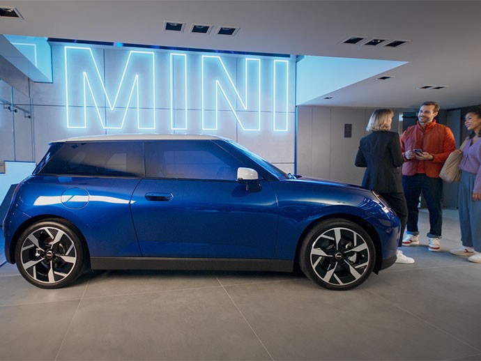 MINI ID, smilende mand